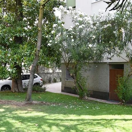 Lake Como Holiday Apartments * Como